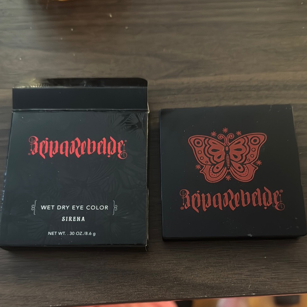 Reina Rebelde Wet Dry Eye Color - Sirena